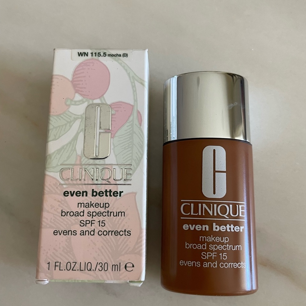 NIB Clinique Even Better Makeup SPF15 Foundation WN 115.5 MOCHA 1 fl. oz.